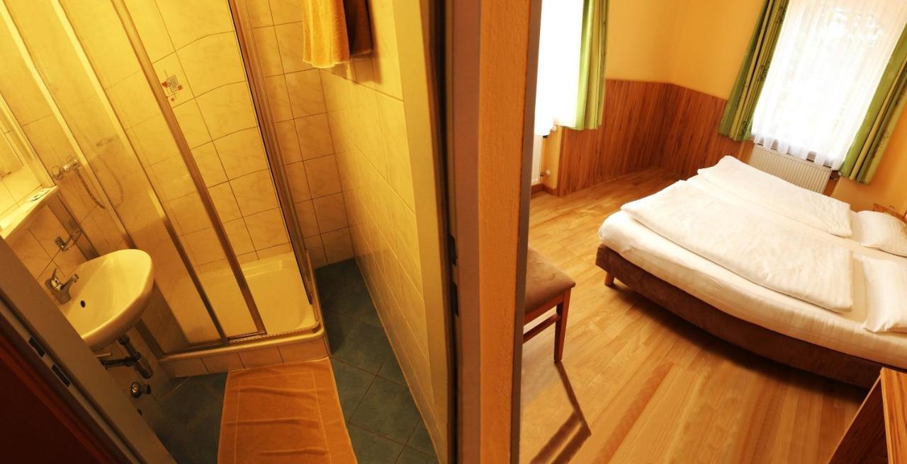 Pension Jahn Salzburgo Habitación foto