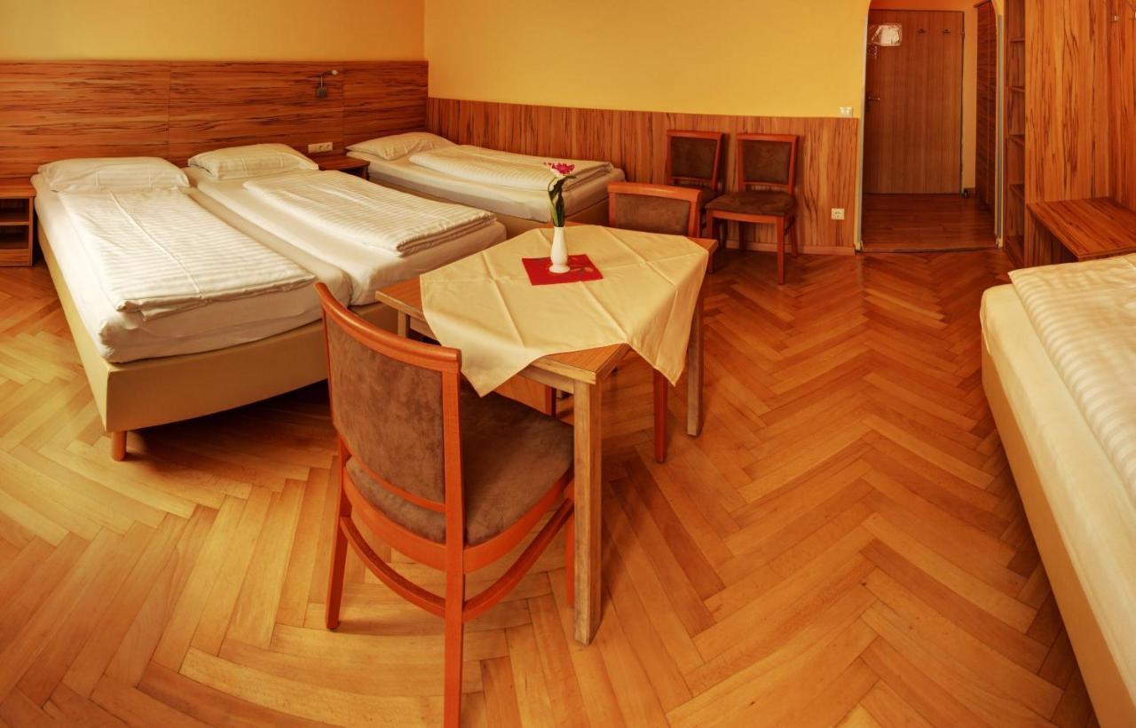 Pension Jahn Salzburgo Habitación foto